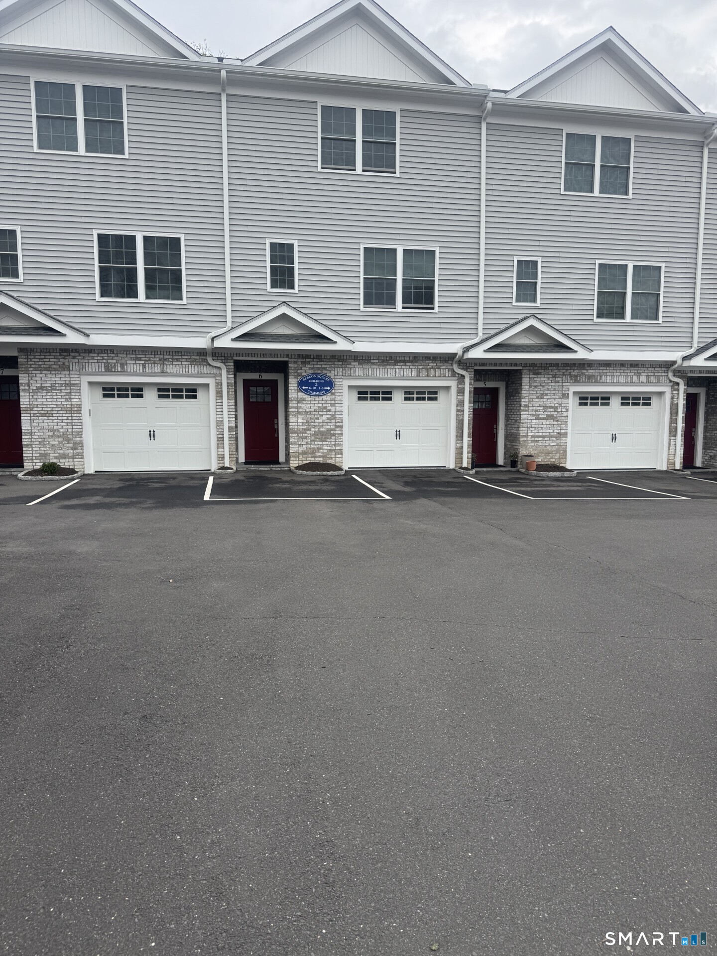 2 Beacon Square Fairfield CT 06825