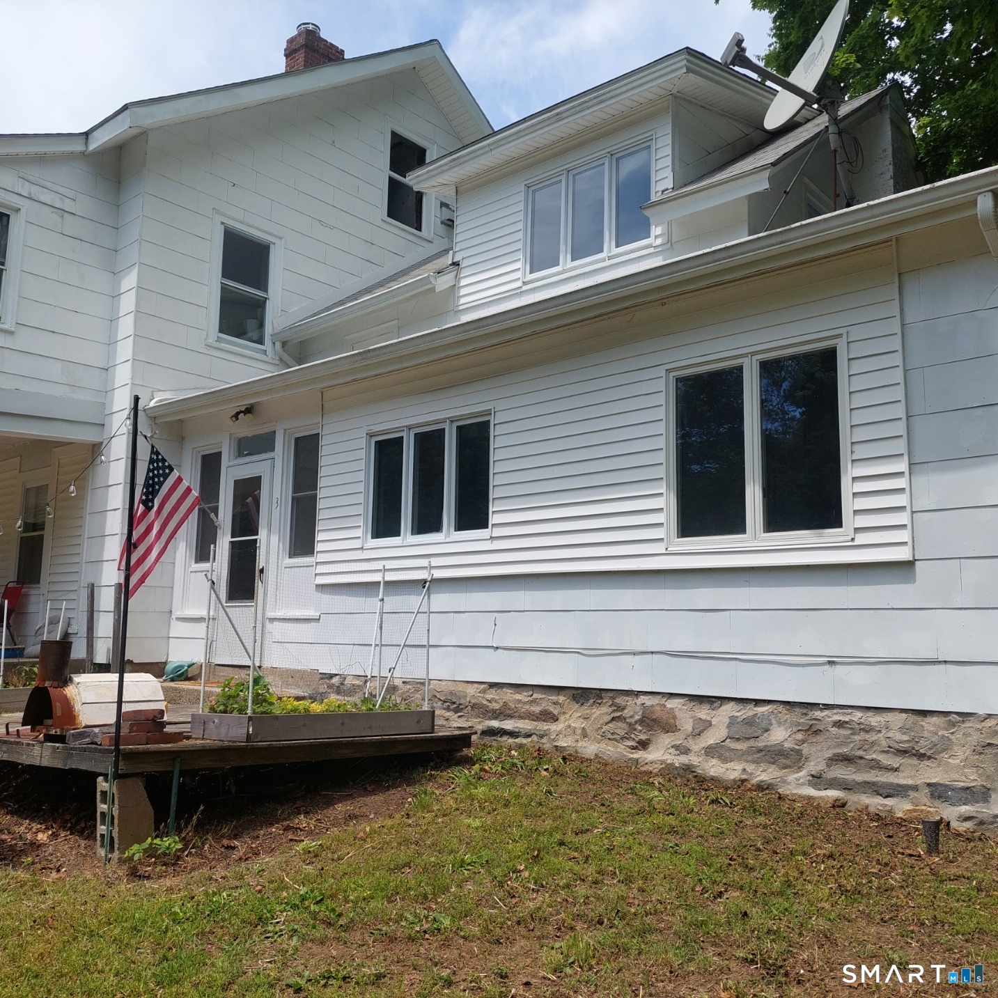 89 Ridgewood Avenue Waterford CT 06385