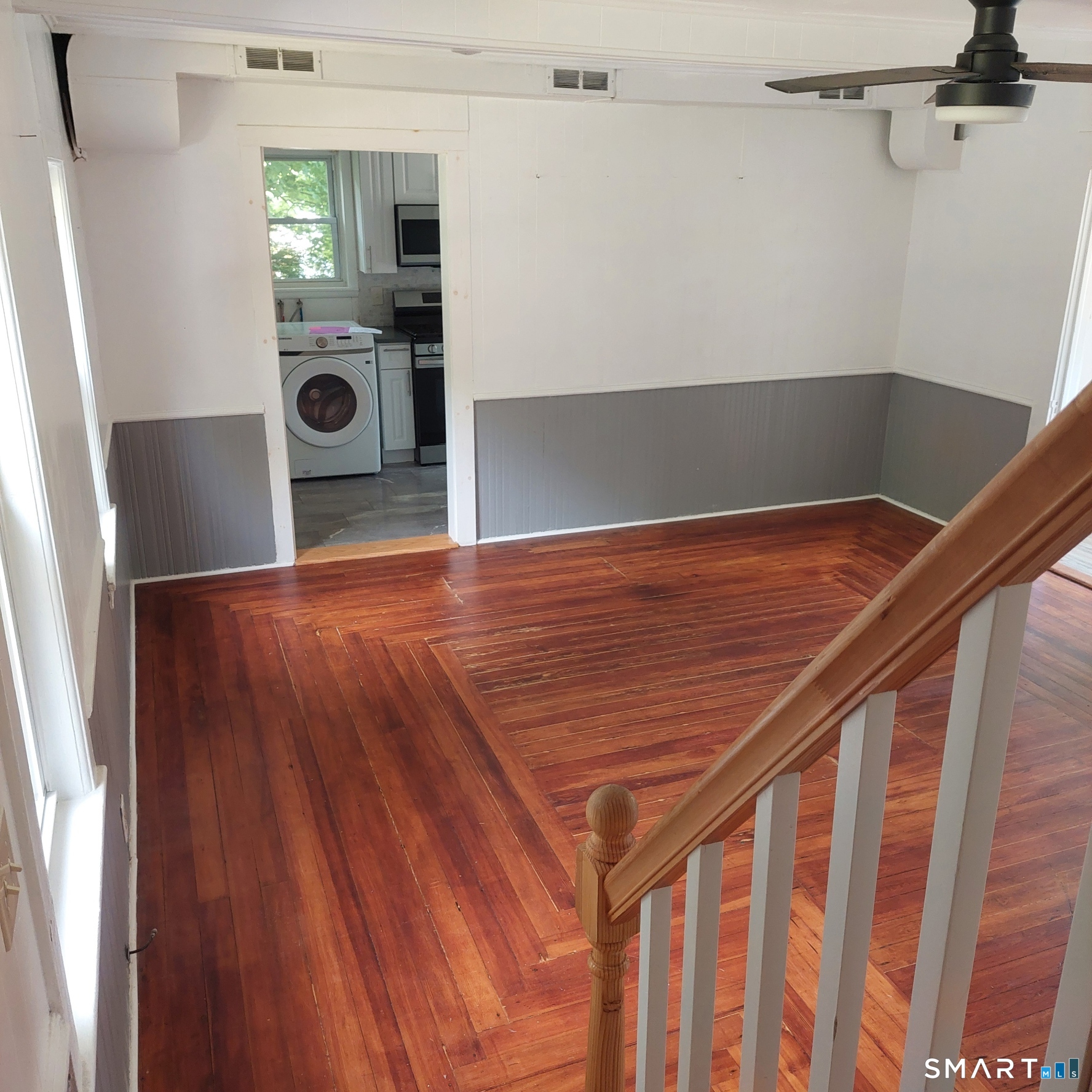 89 Ridgewood Avenue Waterford CT 06385