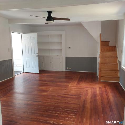 89 Ridgewood Avenue Waterford CT 06385
