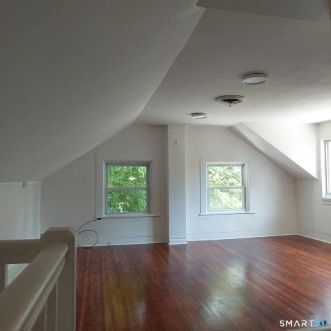 89 Ridgewood Avenue Waterford CT 06385