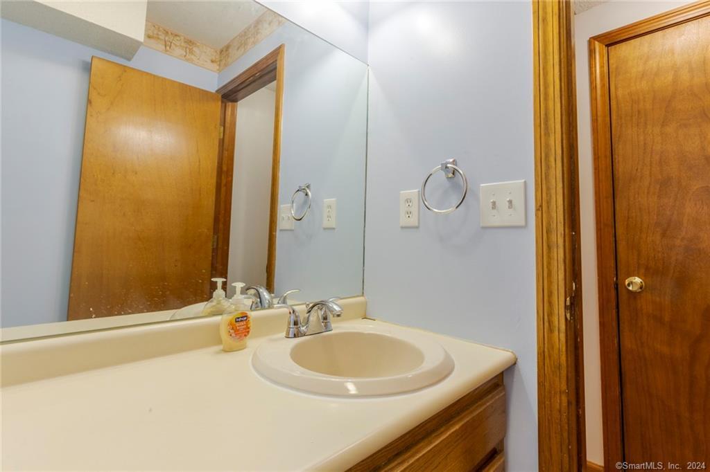 22 Windwood Drive Windsor Locks CT 06096