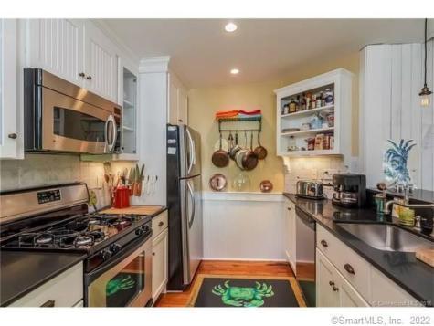 25 Dorr Street Branford CT 06405