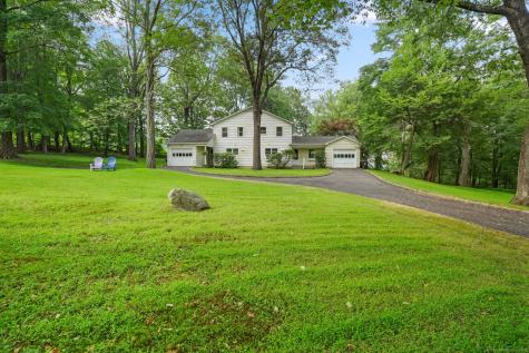 35 Deacon Abbott Road Redding CT 06896