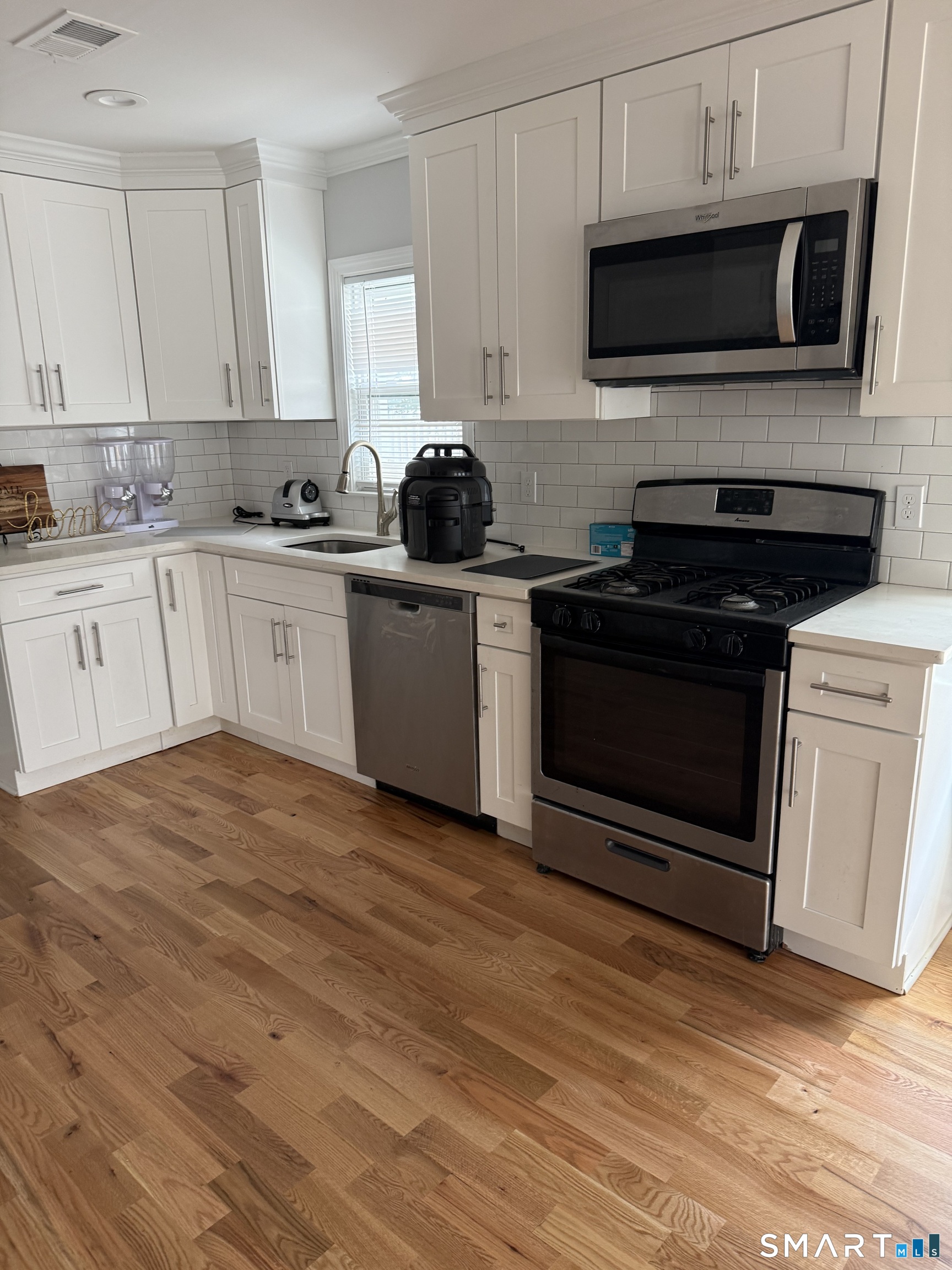 94 Cleveland Avenue Bridgeport CT 06606