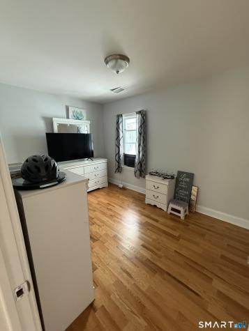 94 Cleveland Avenue Bridgeport CT 06606