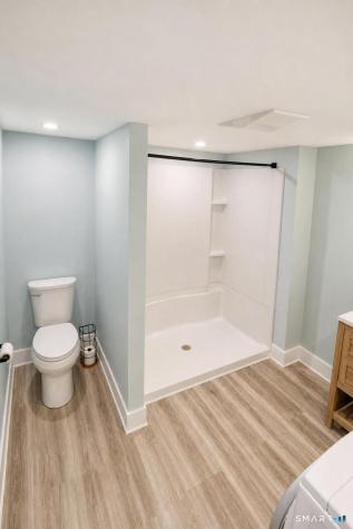 90 Nantucket Drive Groton CT 06355
