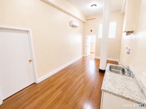 105 Bank Street Waterbury CT 06702