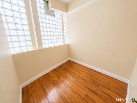 105 Bank Street Waterbury CT 06702