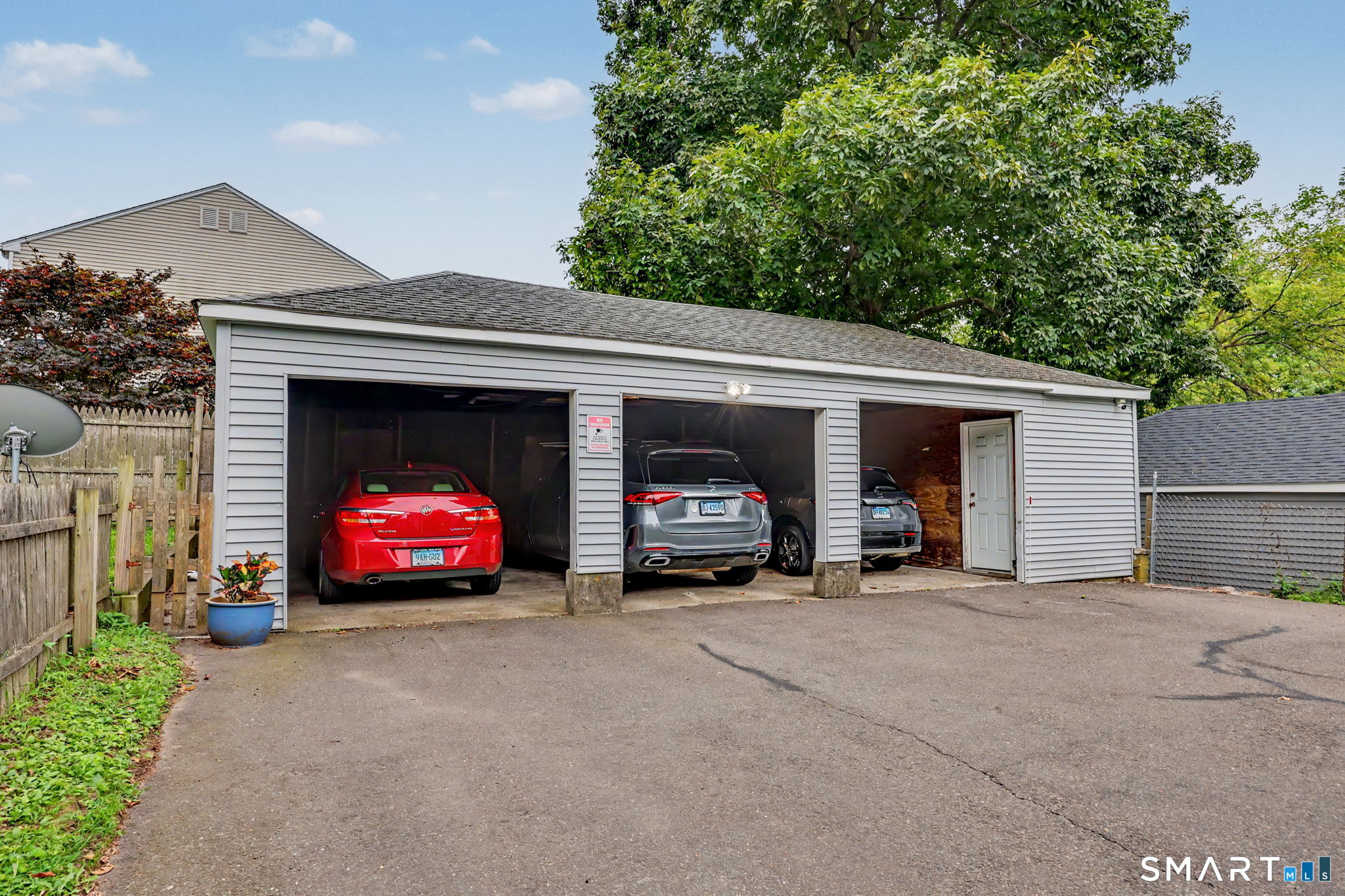863-865 Brewster Street Bridgeport CT 06605