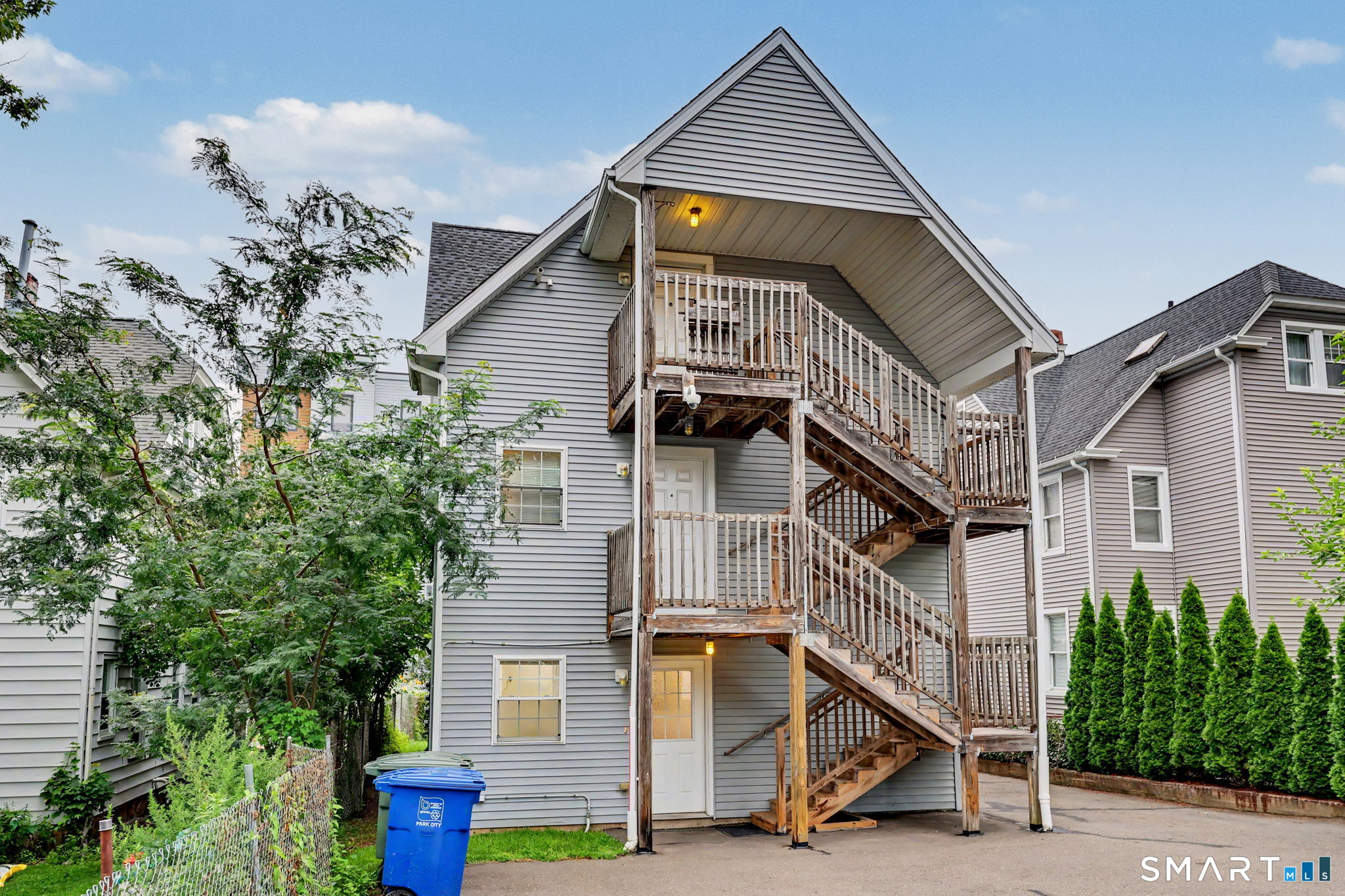 863-865 Brewster Street Bridgeport CT 06605