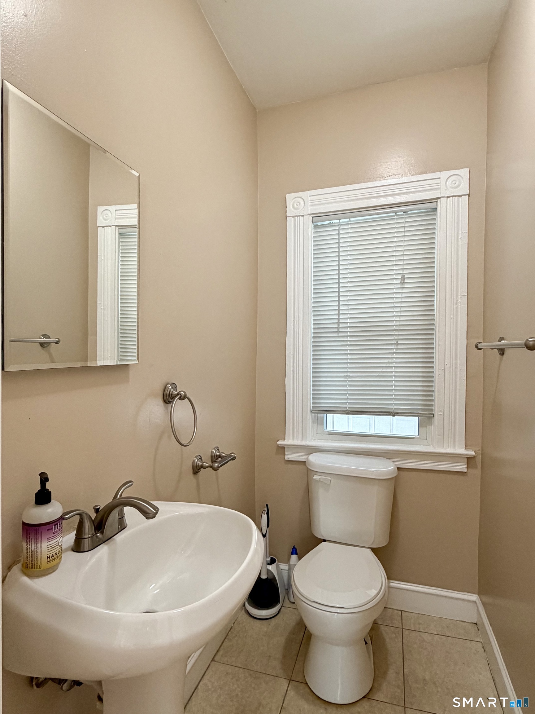 11 Hine Street West Haven CT 06516