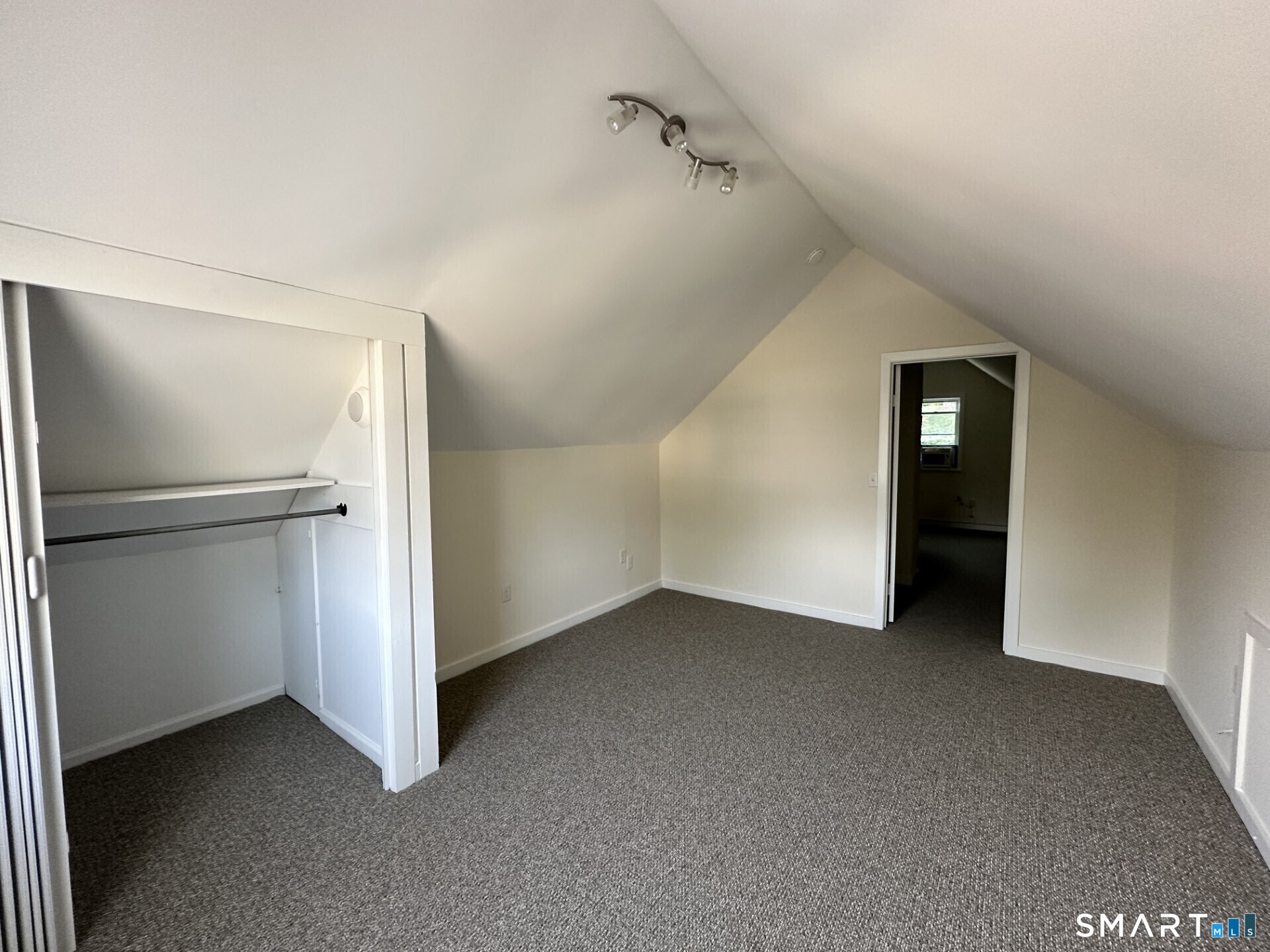 128 Grove Place West Haven CT 06516