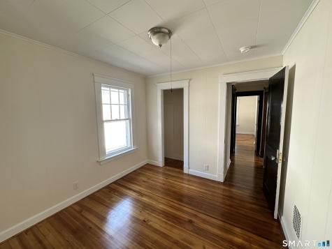 128 Grove Place West Haven CT 06516