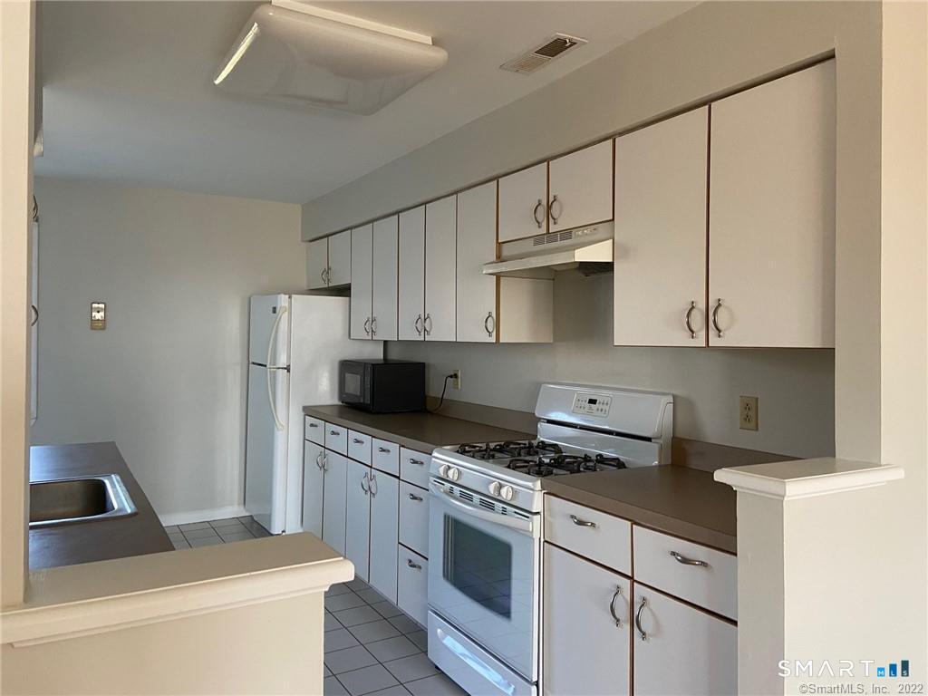 560 Silver Sands Road East Haven CT 06512