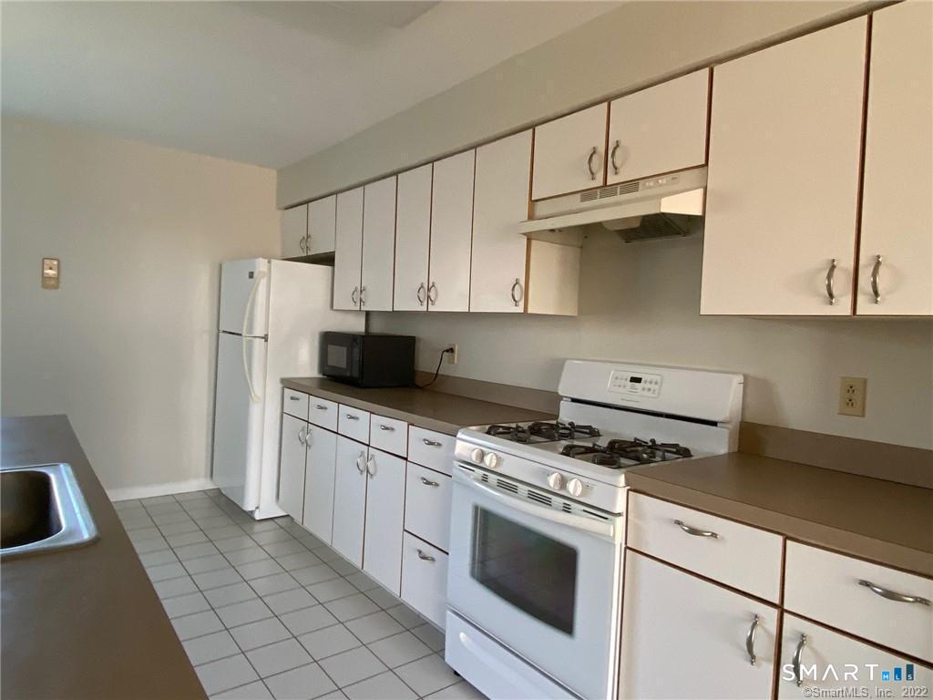 560 Silver Sands Road East Haven CT 06512