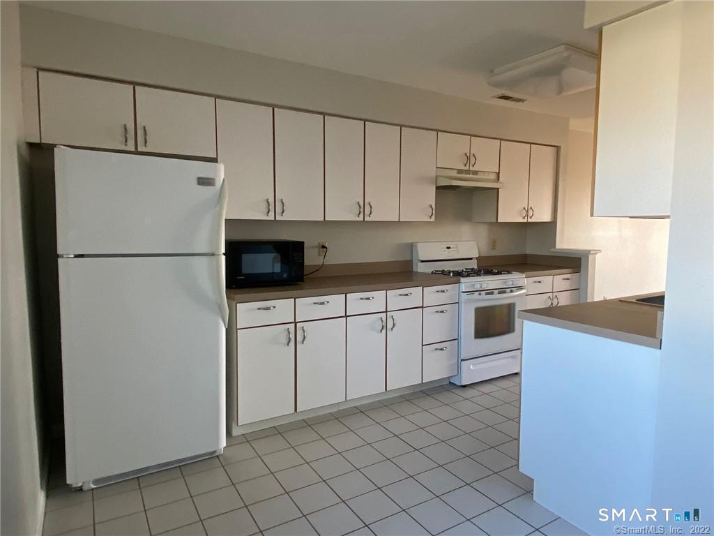 560 Silver Sands Road East Haven CT 06512