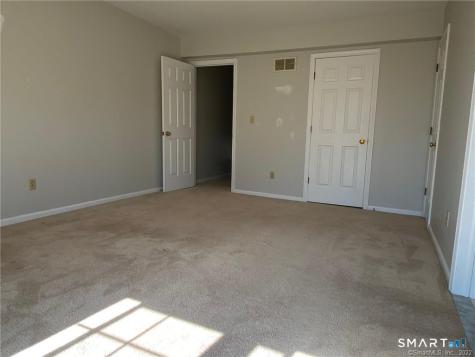 560 Silver Sands Road East Haven CT 06512