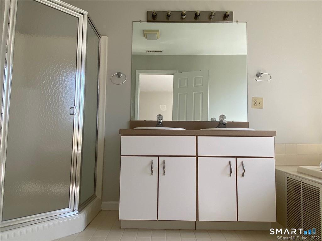 560 Silver Sands Road East Haven CT 06512