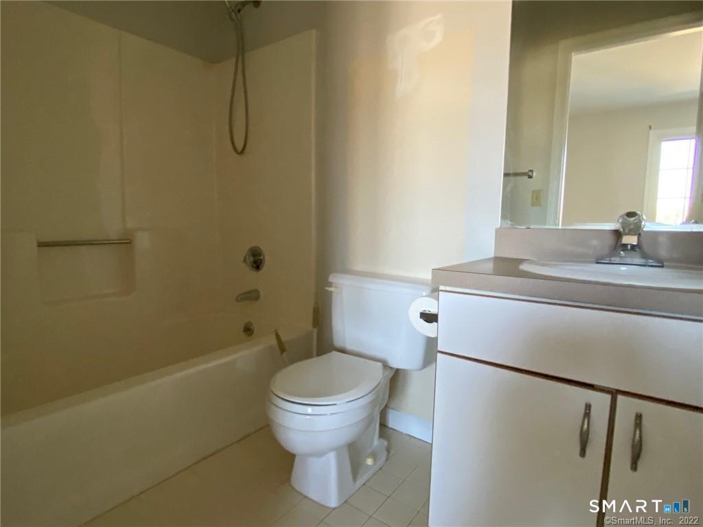 560 Silver Sands Road East Haven CT 06512