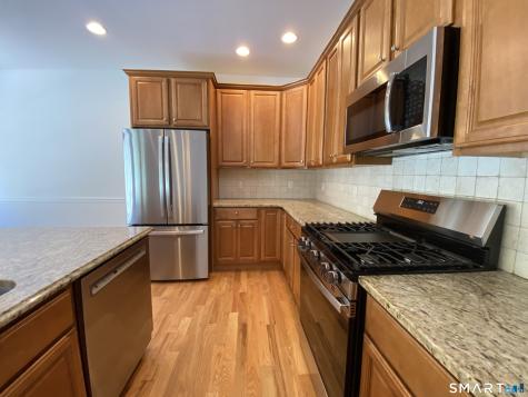 13 Rowland Farm Road Oxford CT 06478