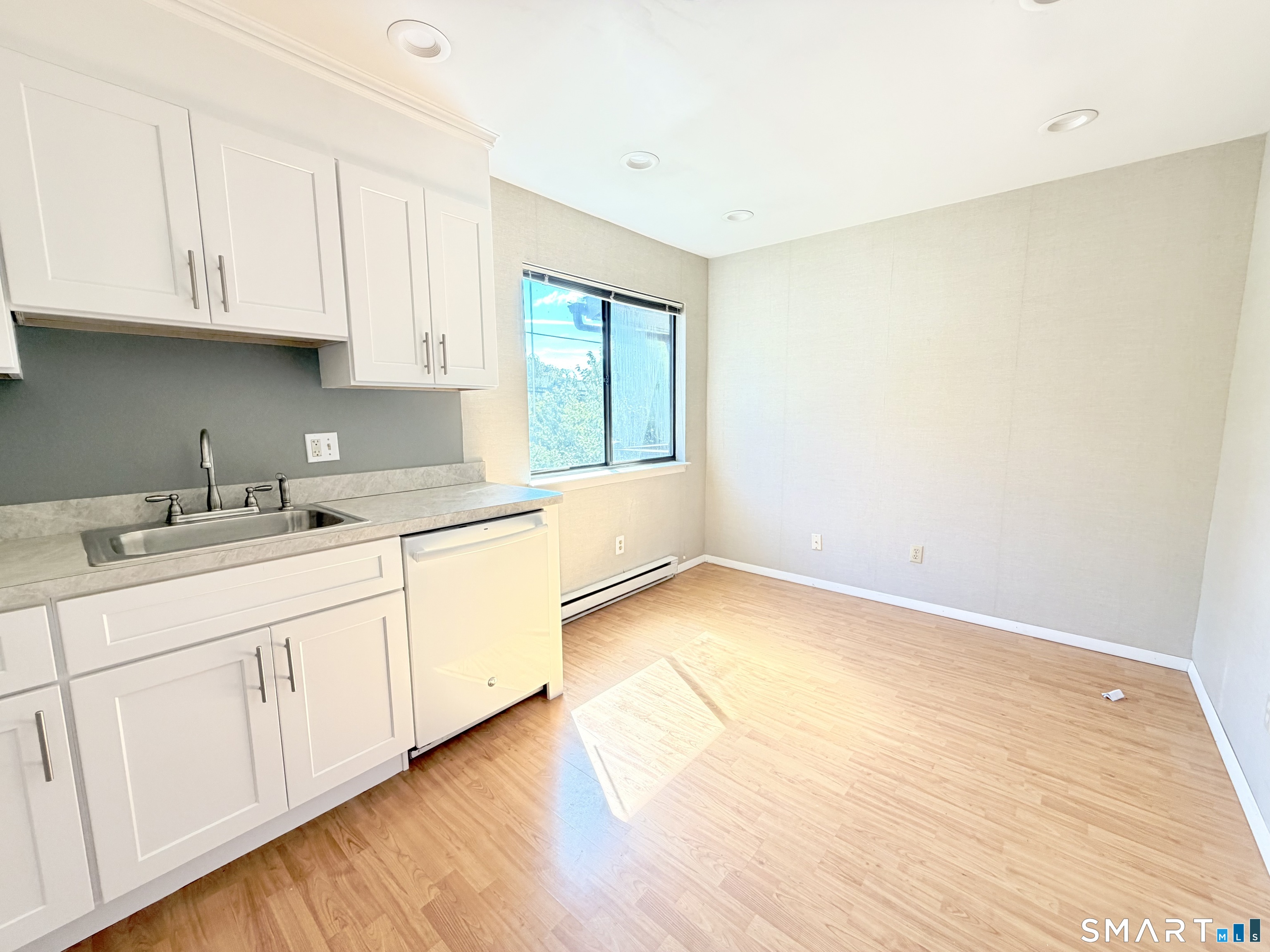 44 Riverview Drive Bridgeport CT 06606
