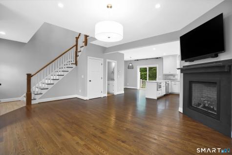 204 Mountain Road Suffield CT 06078