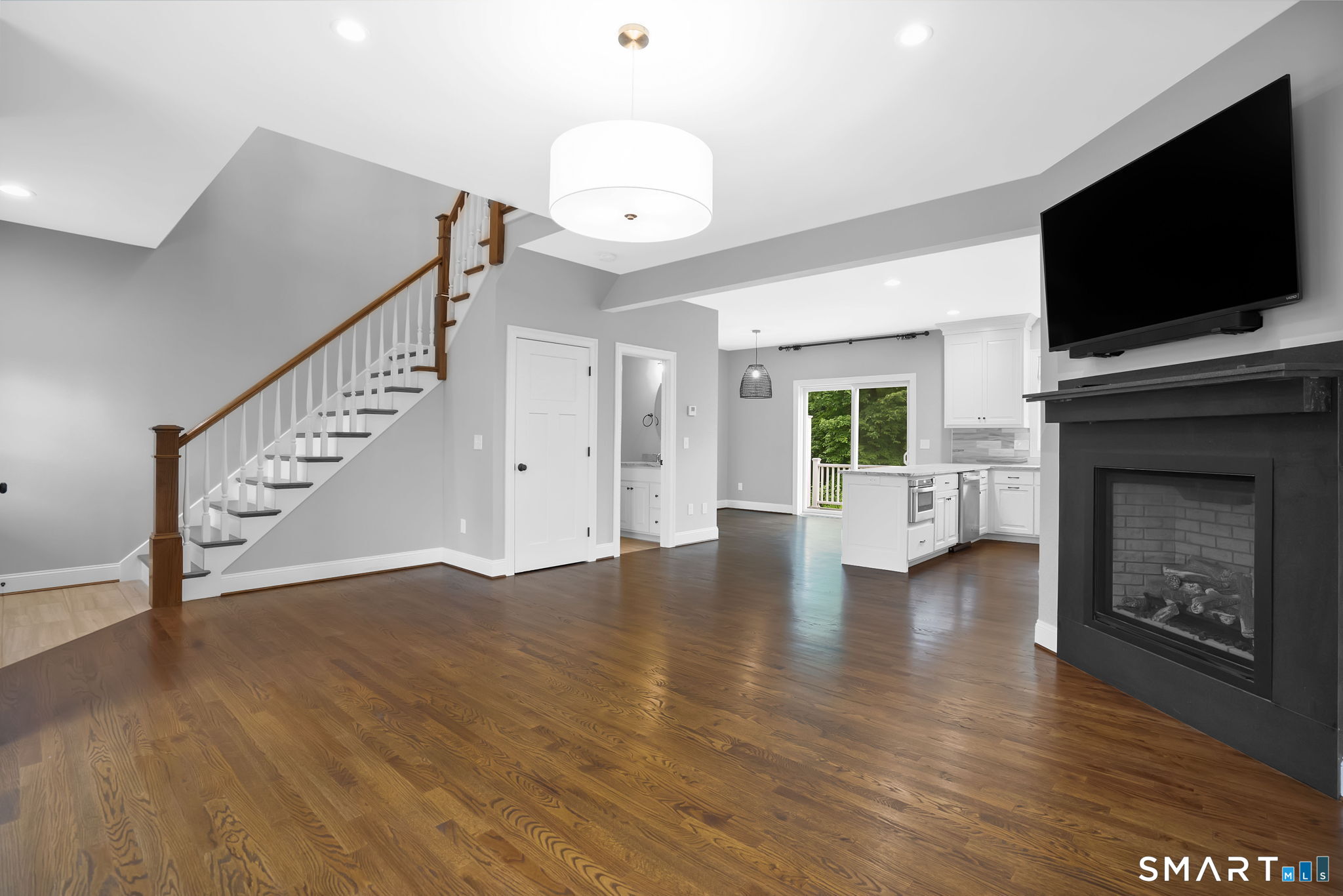 204 Mountain Road Suffield CT 06078