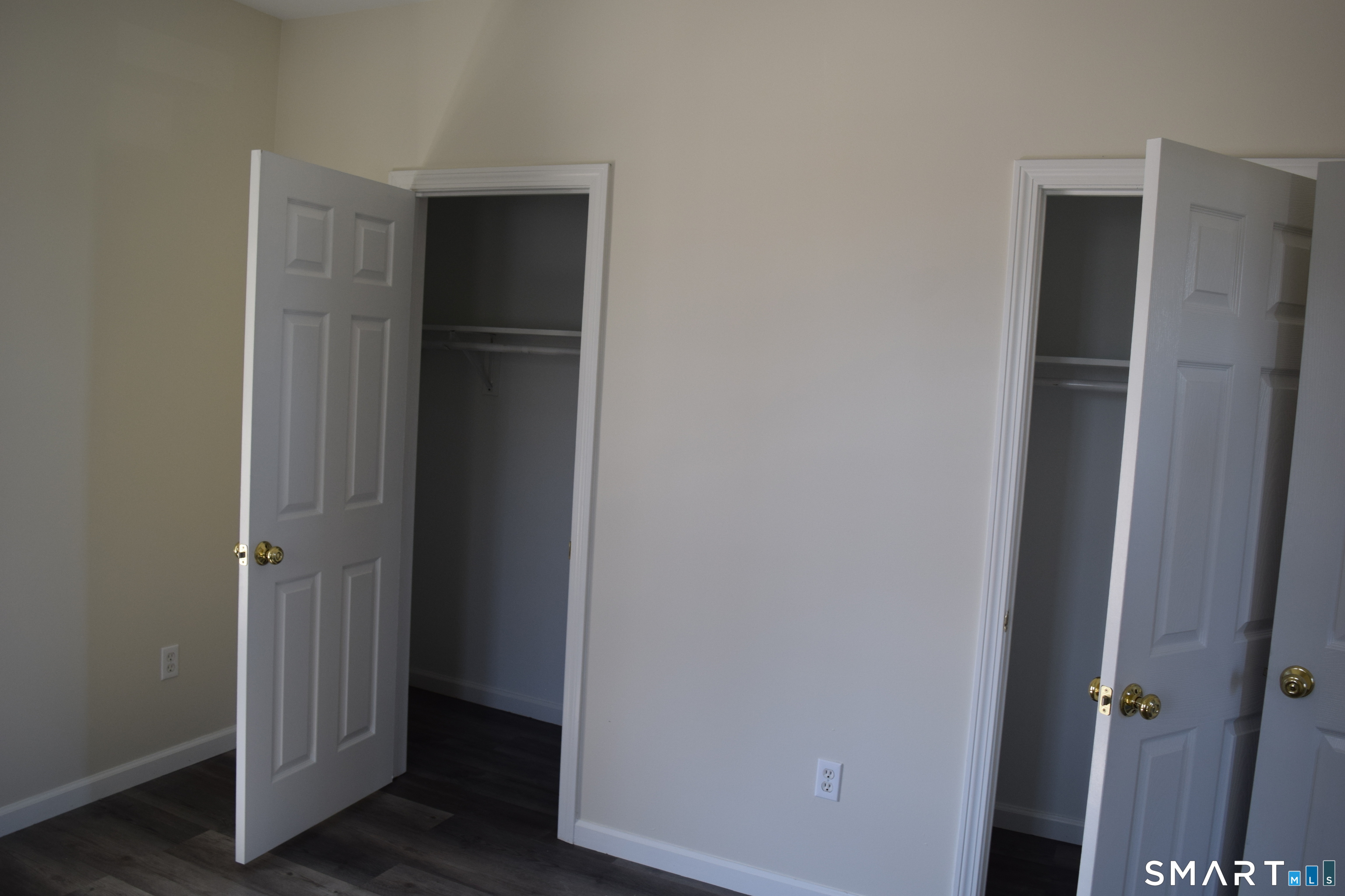 21 Cottage Street Danbury CT 06810