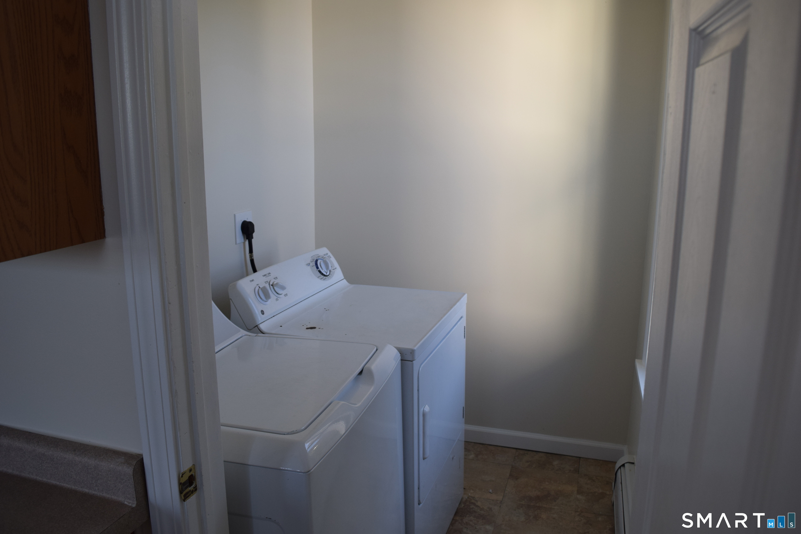 21 Cottage Street Danbury CT 06810