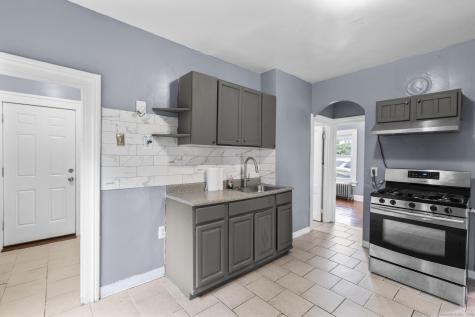 1105 North Main Street Waterbury CT 06704
