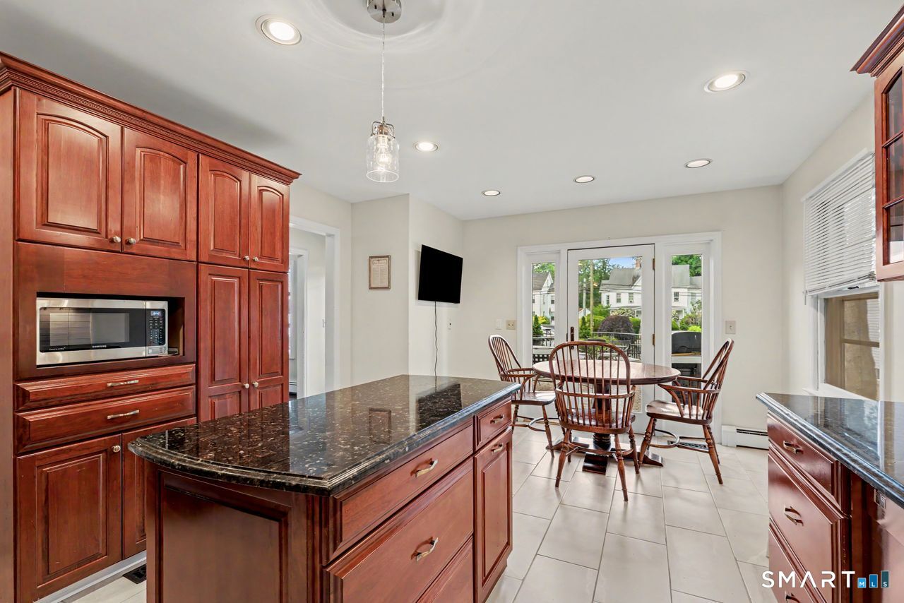112 East Avenue New Canaan CT 06840