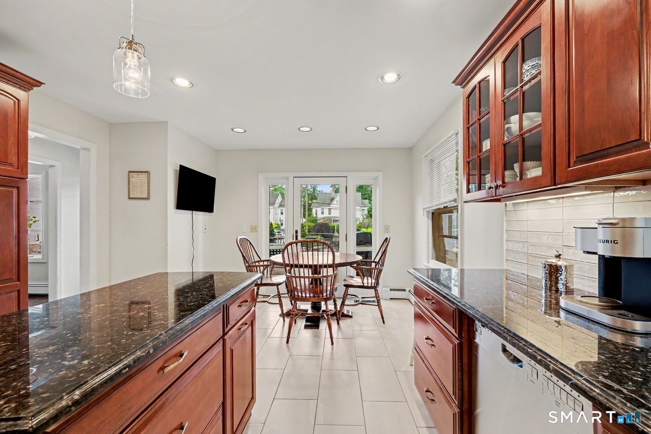 112 East Avenue New Canaan CT 06840