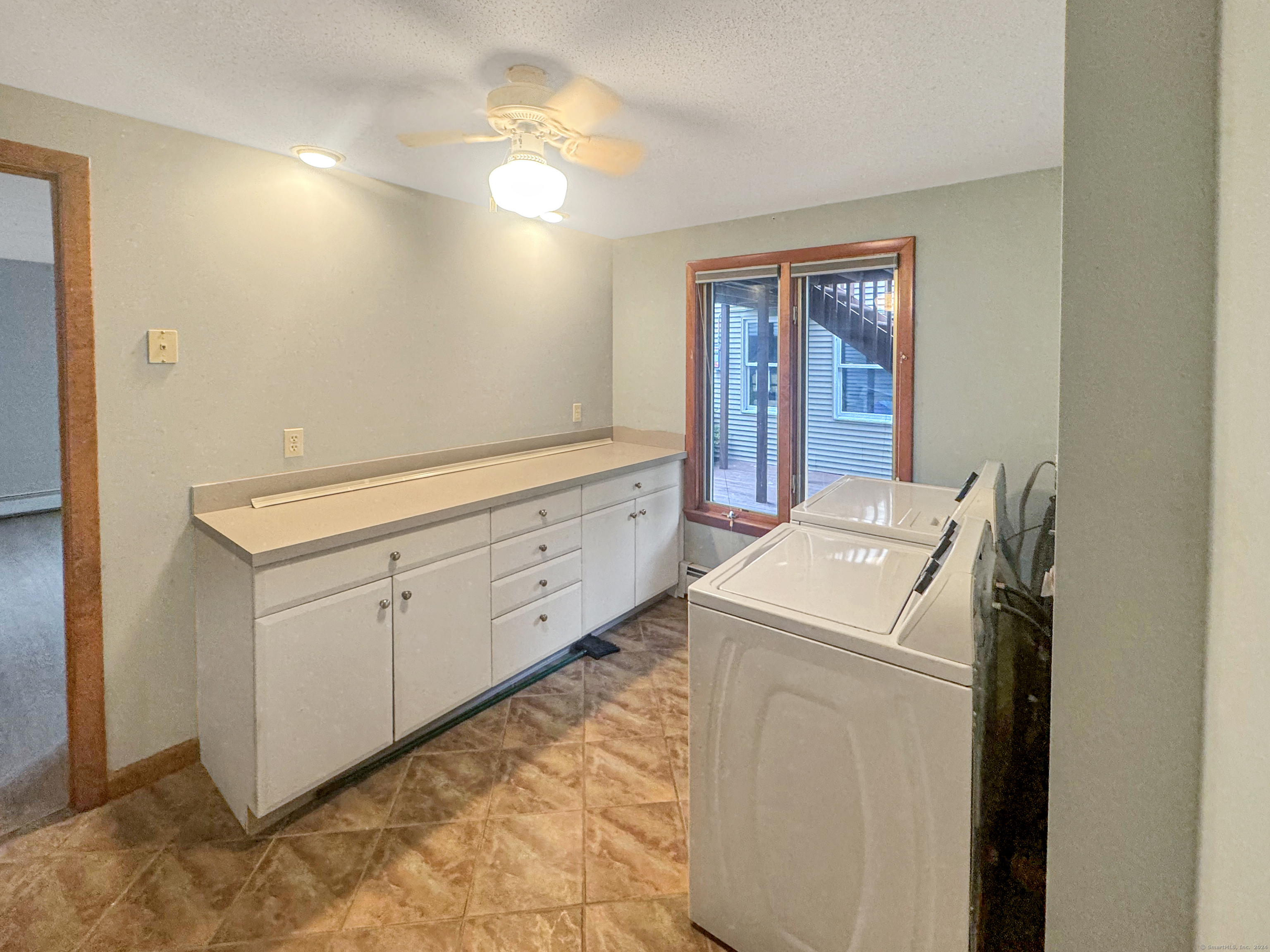 85 Debbie Drive South Windsor CT 06074