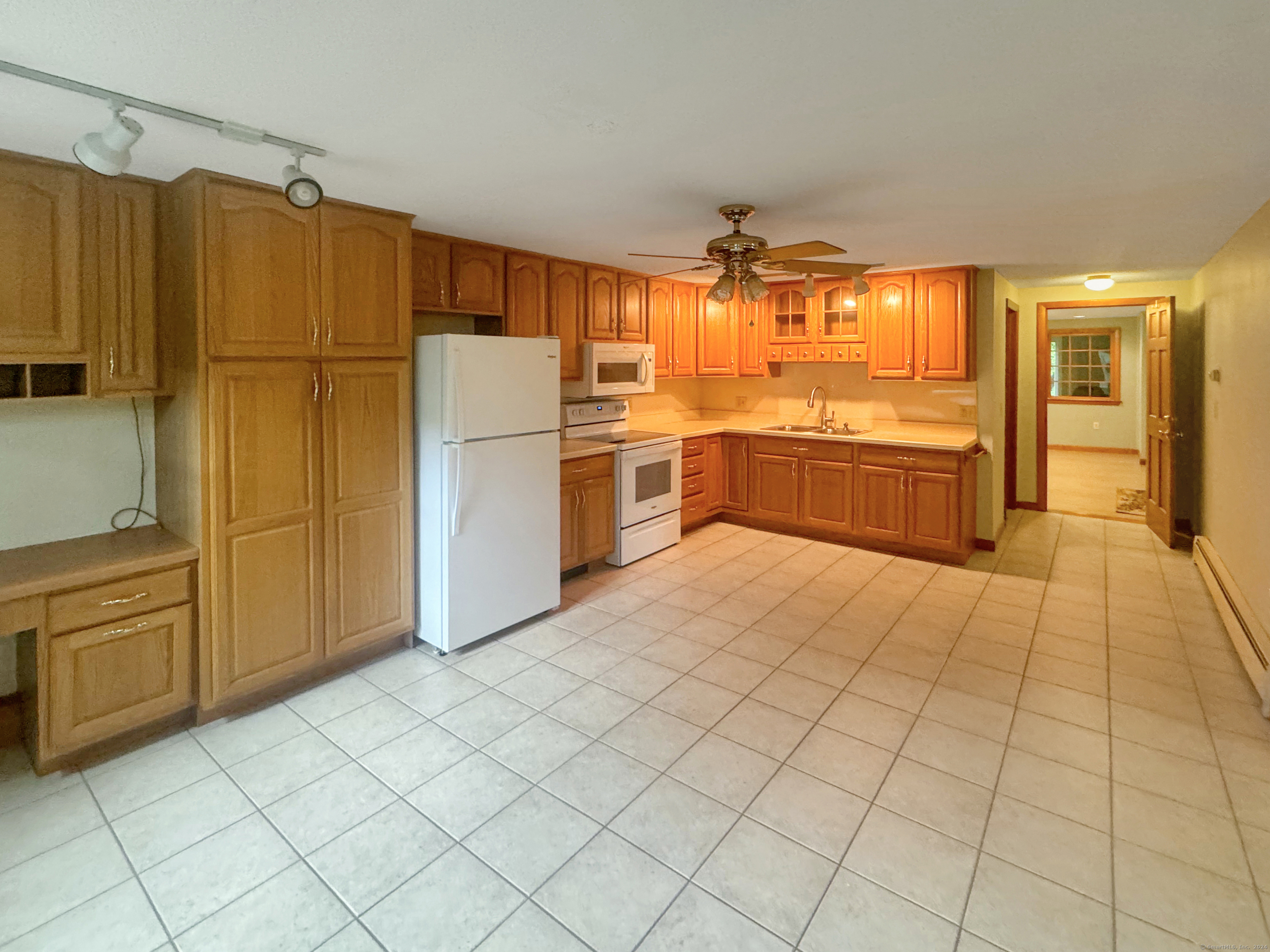 85 Debbie Drive South Windsor CT 06074