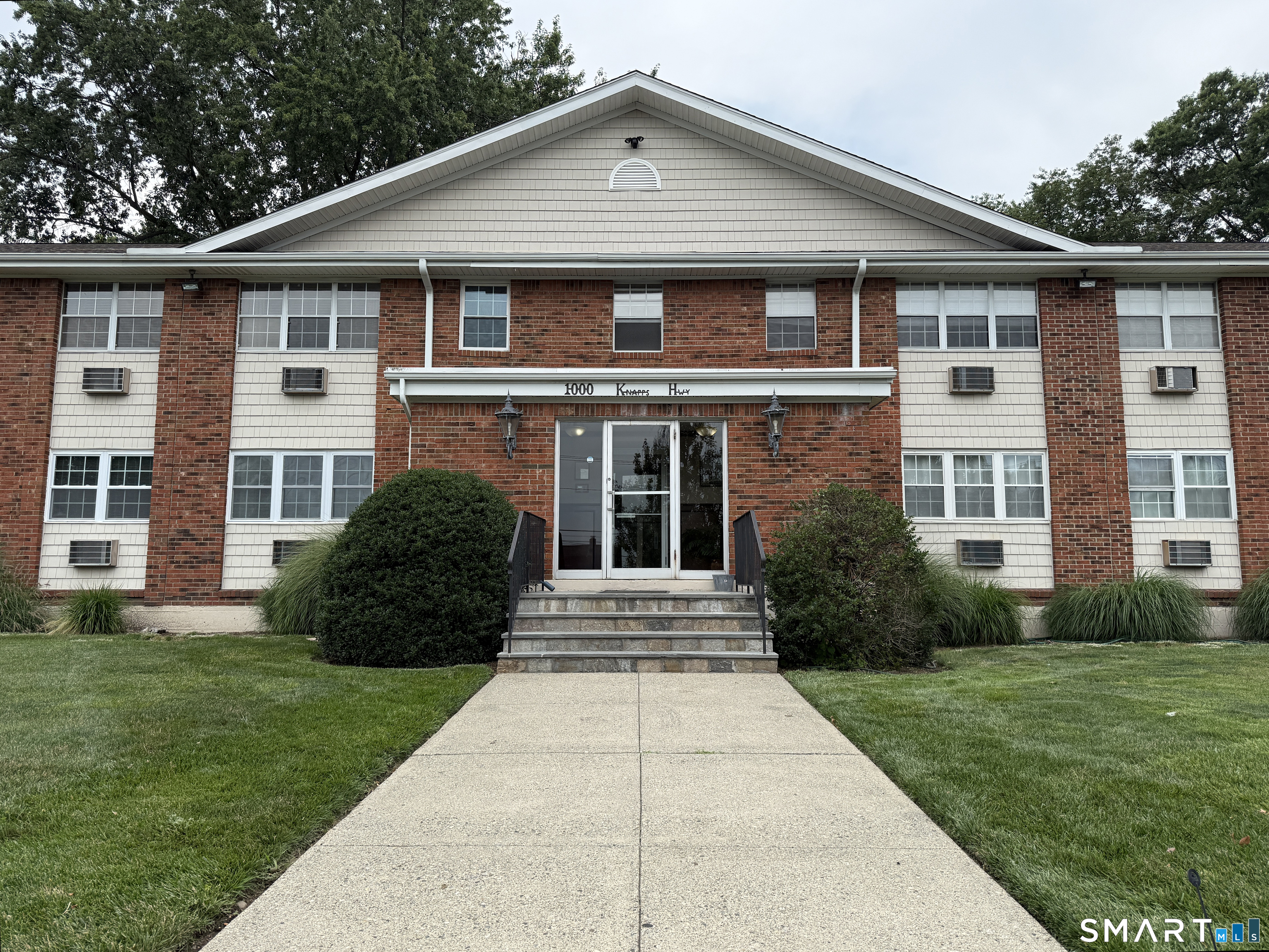 1000 Knapps Highway Fairfield CT 06825