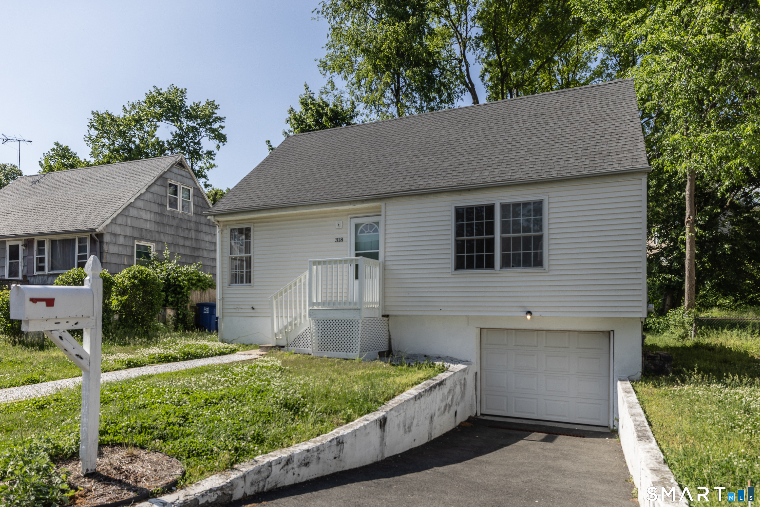 318 Valley Avenue Bridgeport CT 06606