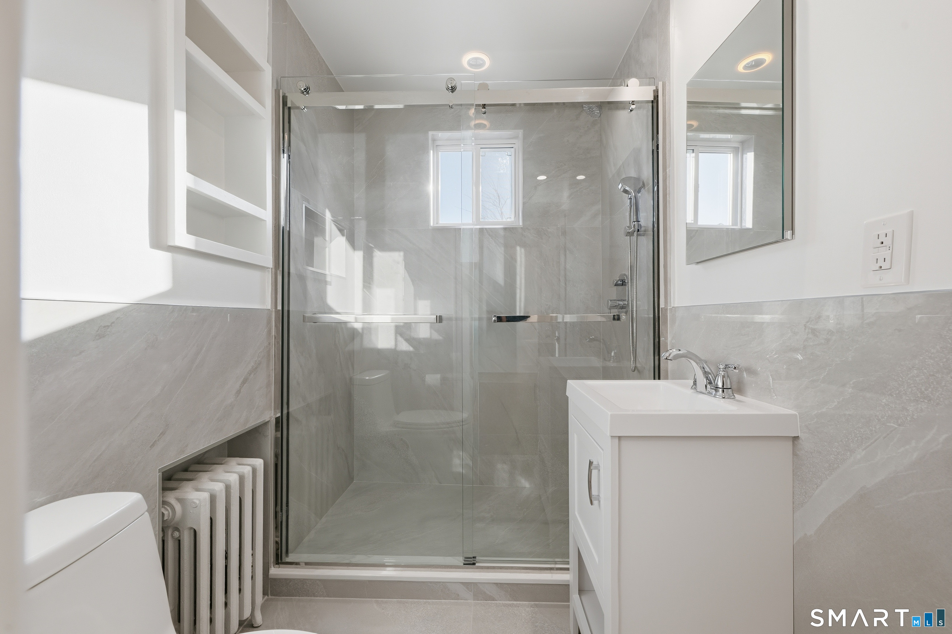 44 Lorraine Terrace Bridgeport CT 06604