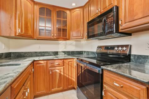 219 Hollow Tree Ridge Road Darien CT 06820