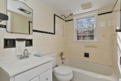 219 Hollow Tree Ridge Road Darien CT 06820