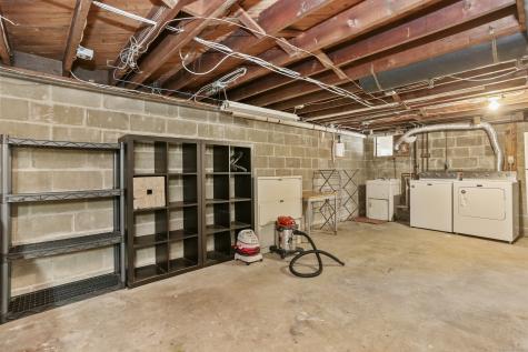 219 Hollow Tree Ridge Road Darien CT 06820