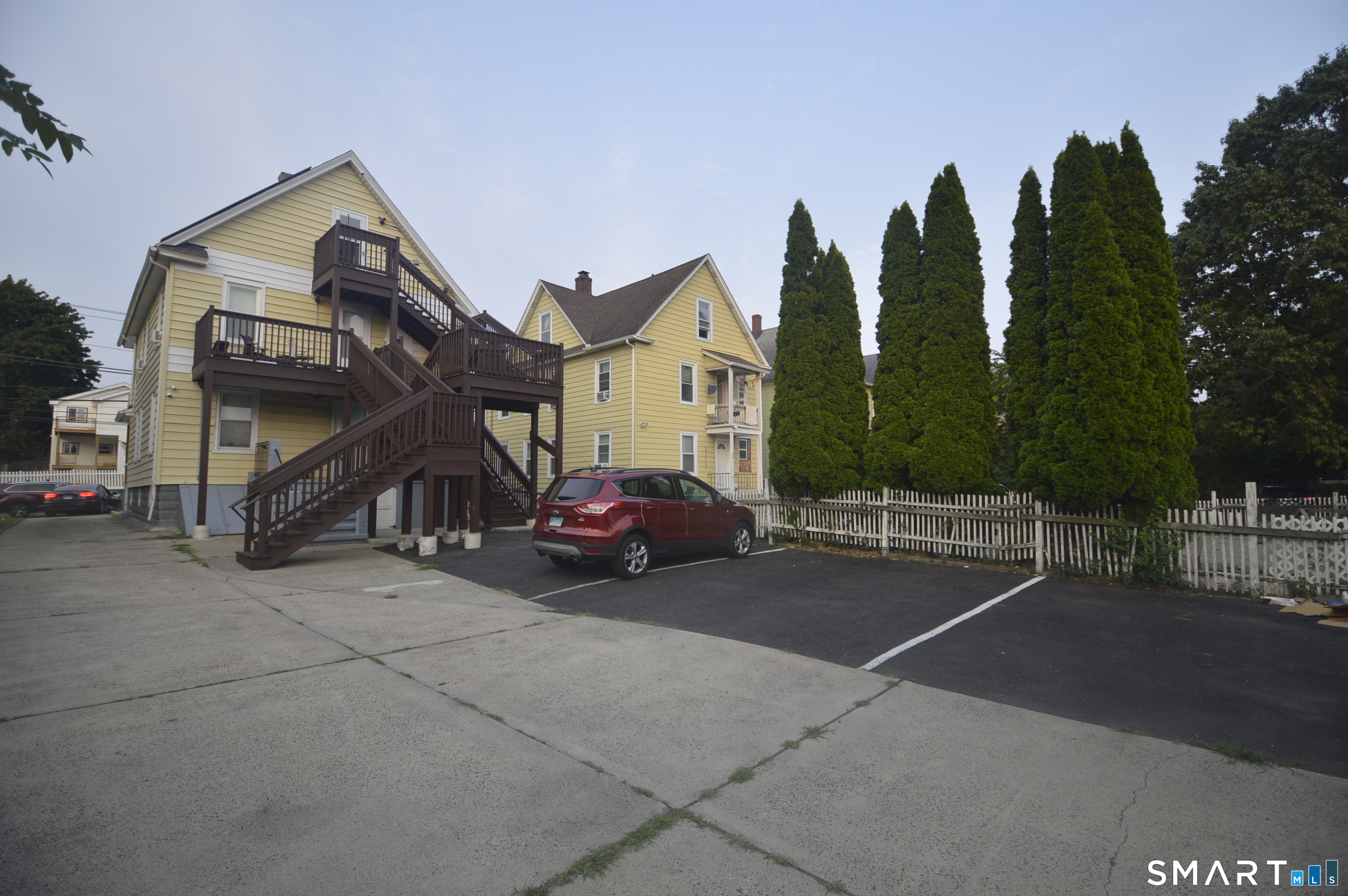 807 Brewster Street Bridgeport CT 06605