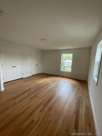 1686 Litchfield Turnpike Woodbridge CT 06525