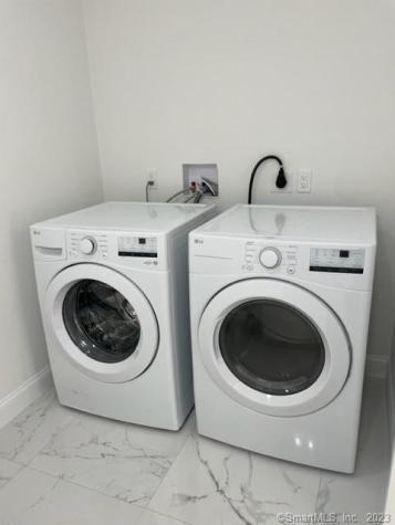 1686 Litchfield Turnpike Woodbridge CT 06525