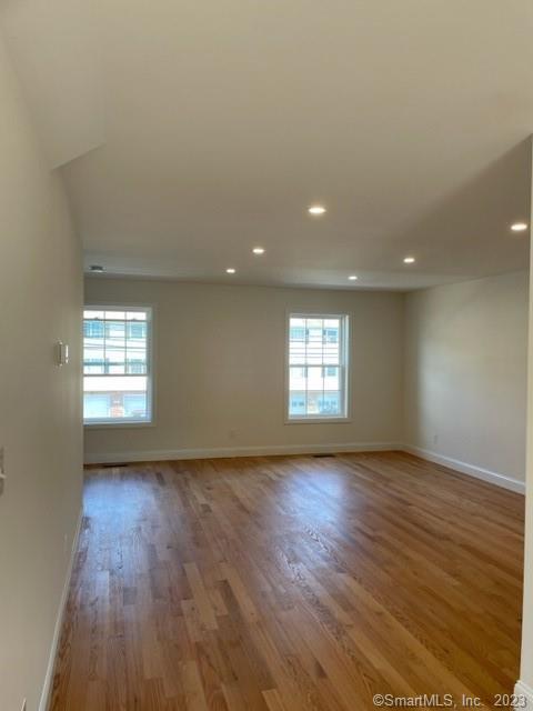 1686 Litchfield Turnpike Woodbridge CT 06525