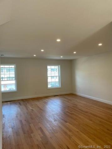 1686 Litchfield Turnpike Woodbridge CT 06525