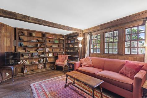 90 Duck Hole Road Guilford CT 06437