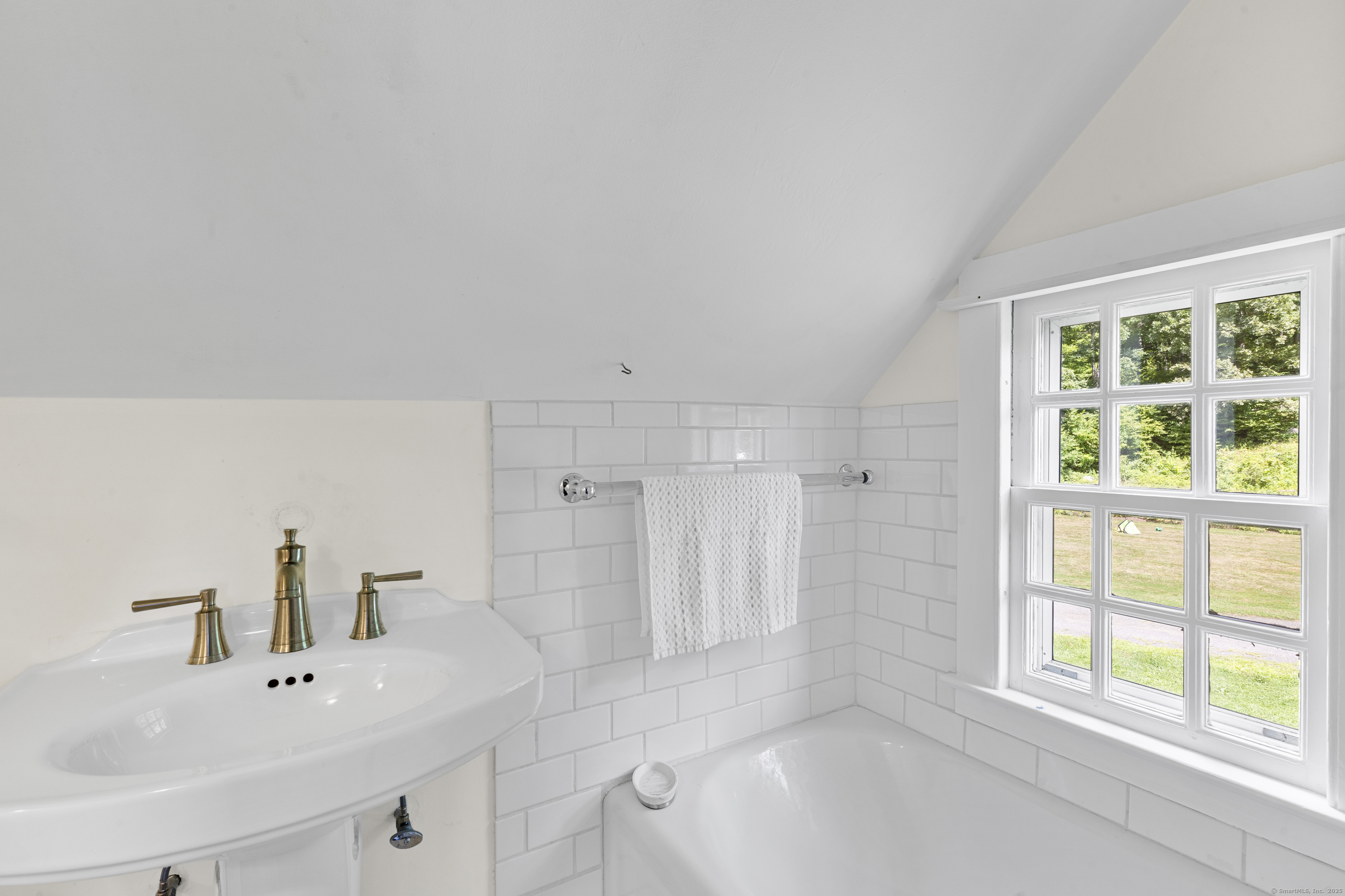 90 Duck Hole Road Guilford CT 06437