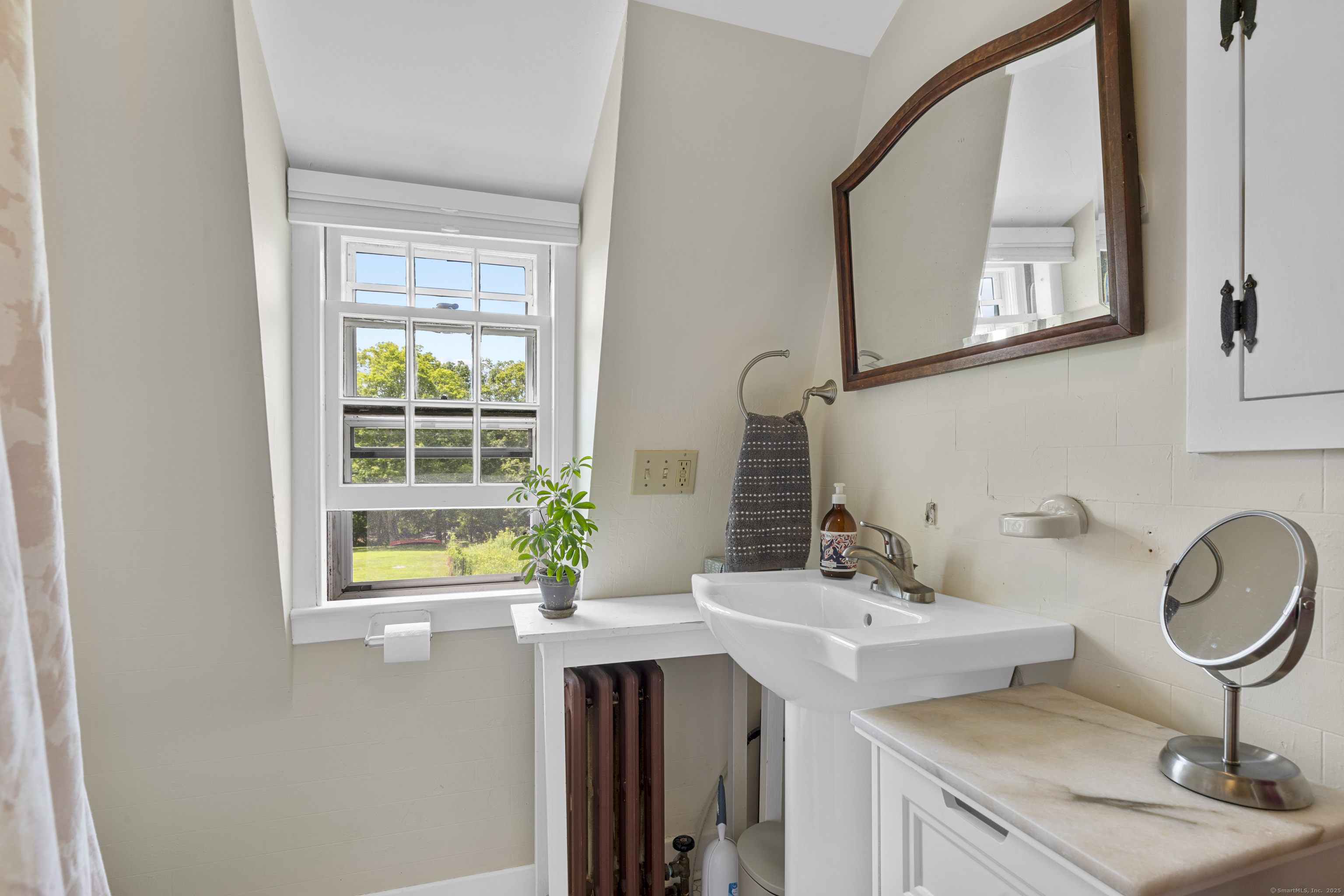 90 Duck Hole Road Guilford CT 06437