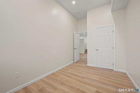 594 Main Street Middletown CT 06457